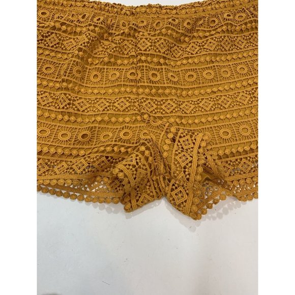 H & M Women’s Shorts With Lace Overlay Size Medium, Lined, Pull-on Gold - Picture 7 of 12